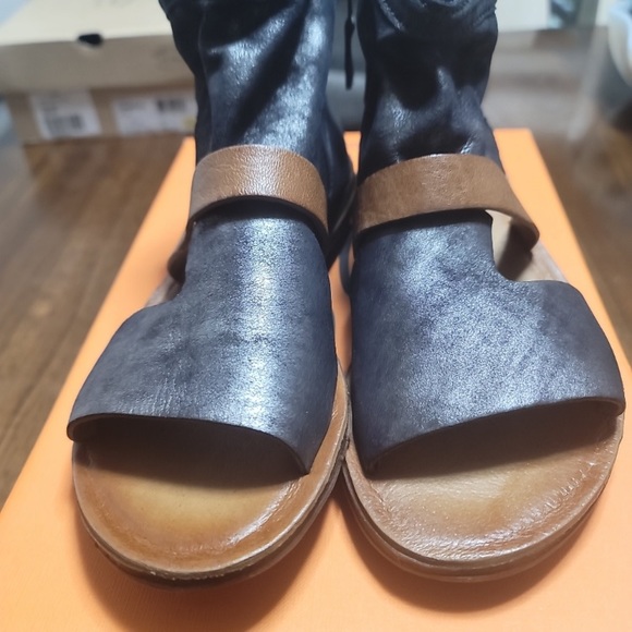 Brand new Miz mooz With box - Picture 3 of 7